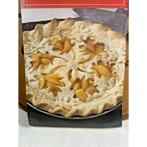 Nordic Ware 2-n-1 Leaves & Apples Reversible 12" Pie Top Cutter Thanksgiving - Picture 5 of 5